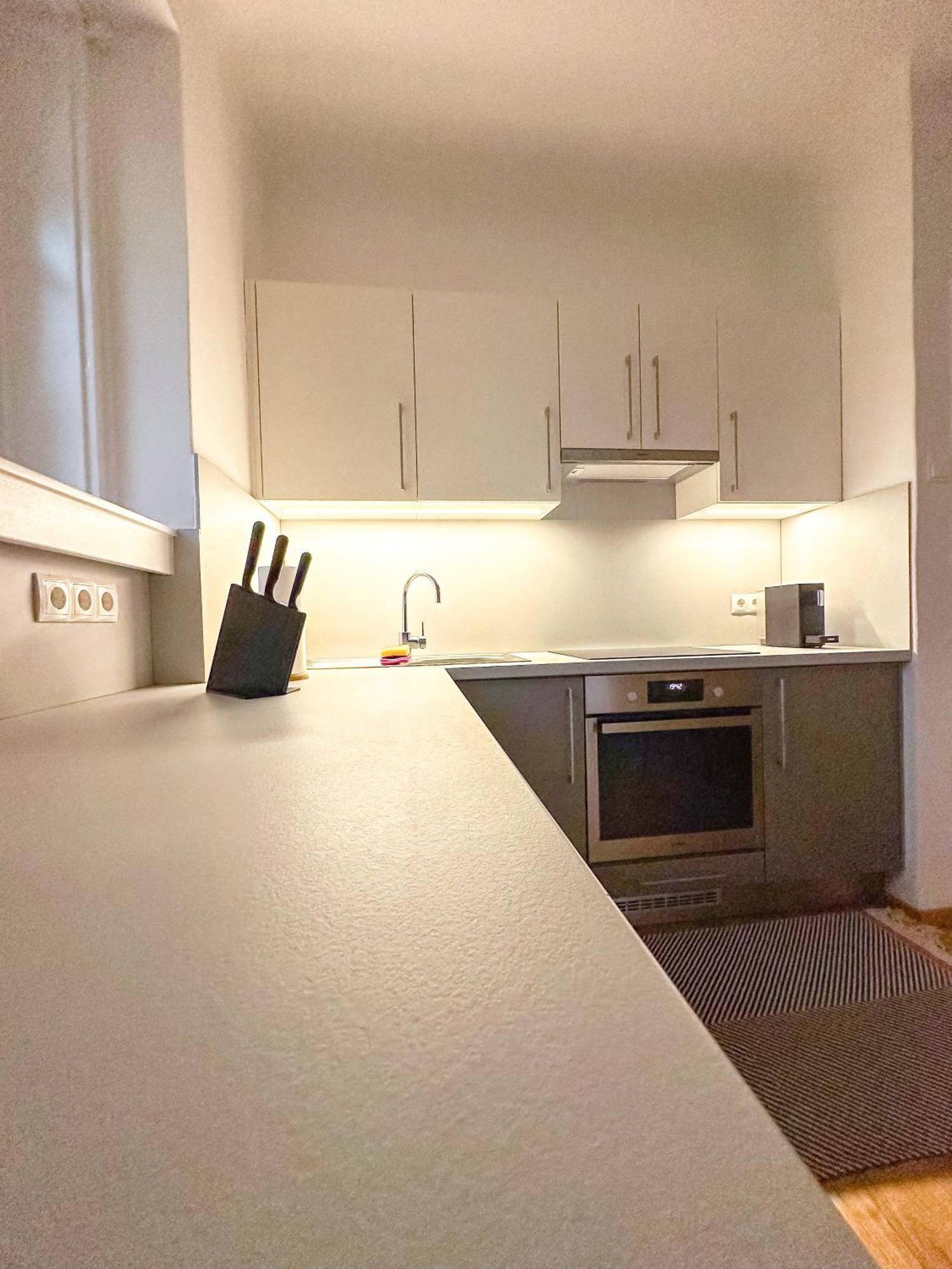 City Retreat In Eisenstadt Zentrum 2 Екстериор снимка